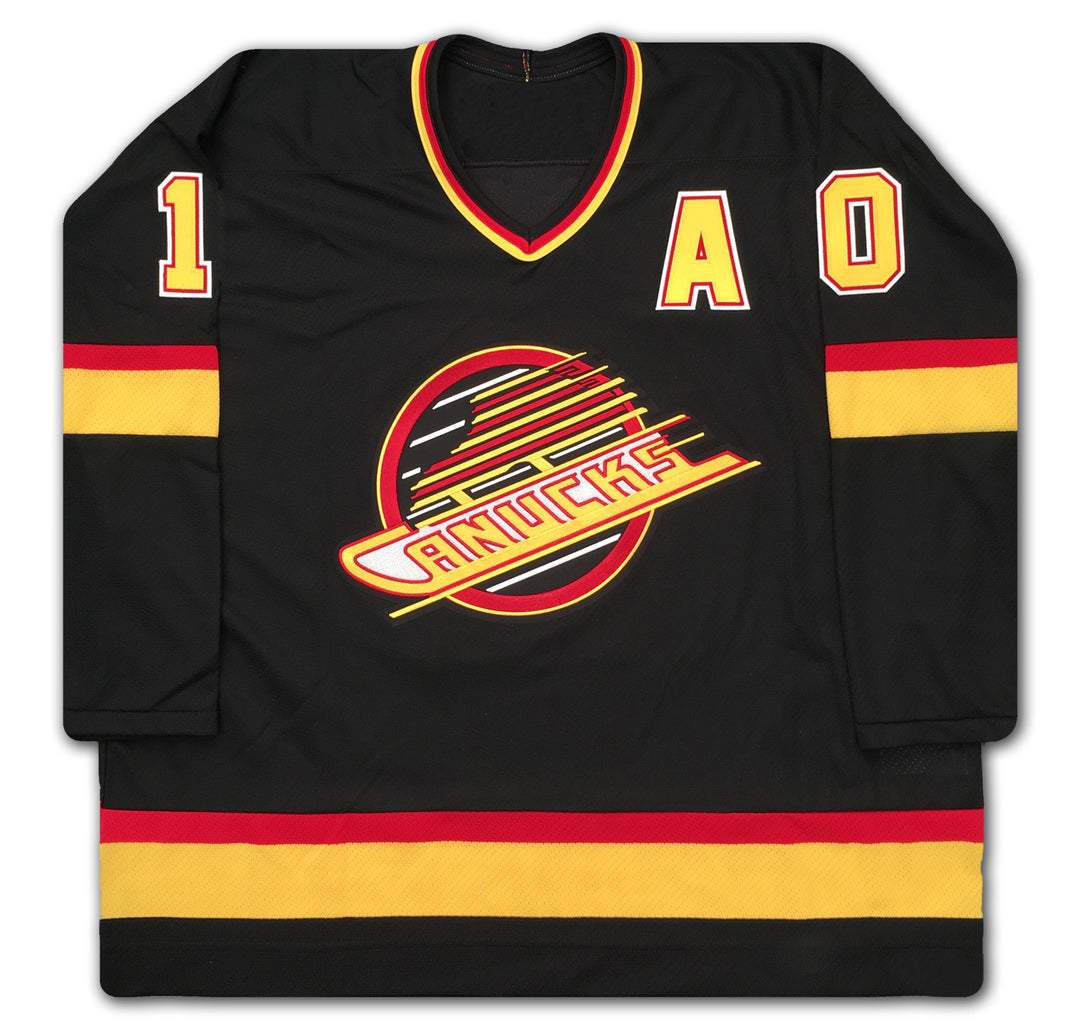 Pavel Bure Vancouver Canucks Retro Black Jersey, Vancouver Canucks, NHL, Hockey, Autographed, Signed, AAAJH31231